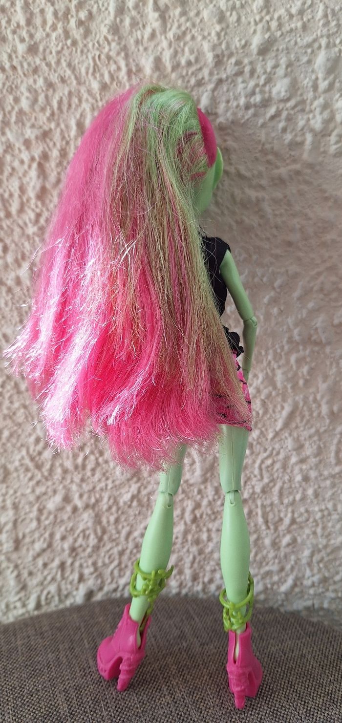 Poupée monster high venus mcflytrap - photo numéro 2