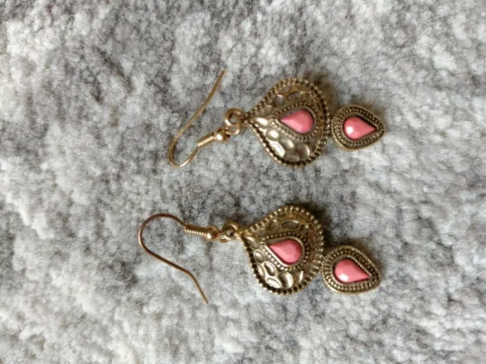 Boucles d'oreilles fantaisie - photo numéro 2