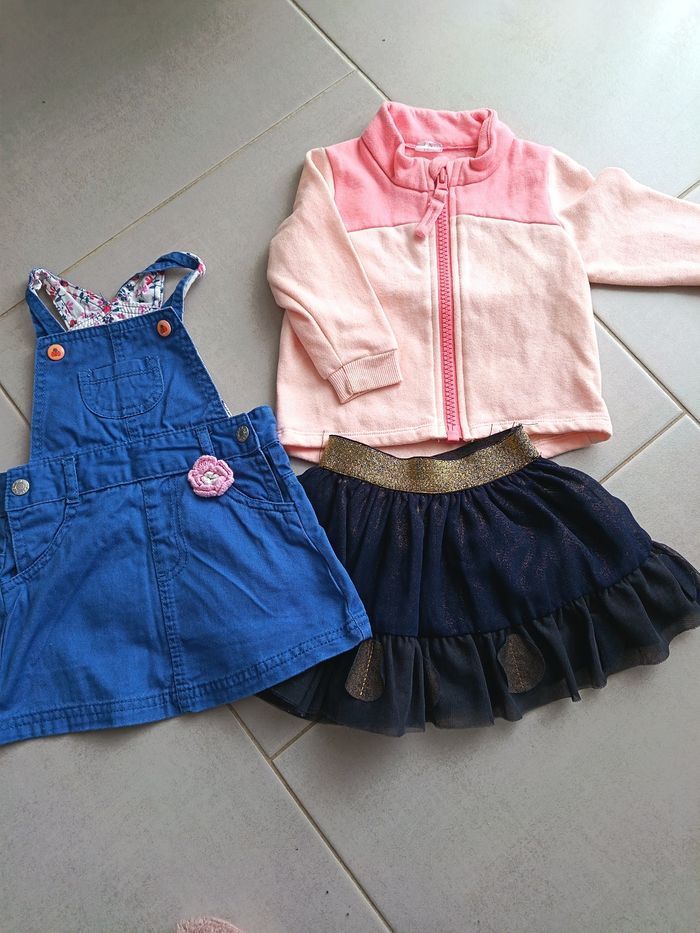 Lot vêtements fille 12 mois - photo numéro 4