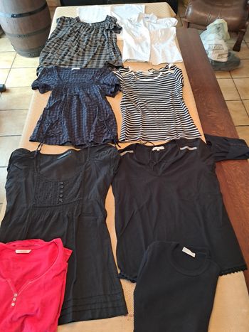 Lot de 9 t shirts neufs et tbe 36