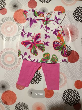 Tenue ensemble tunique short taille 5 ans