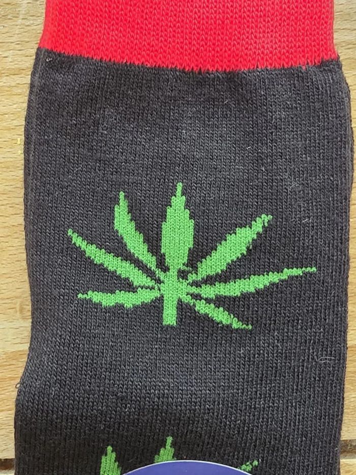 🍃 Chaussettes “feuille qui détend” - Style chill assuré - photo numéro 4