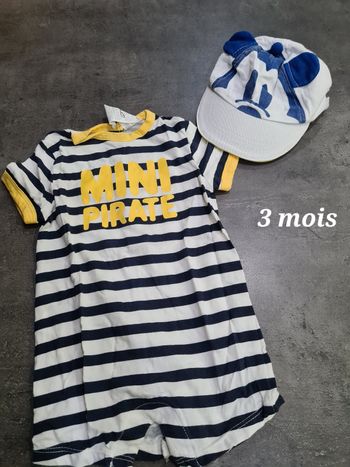 Combi et casquette 3 mois