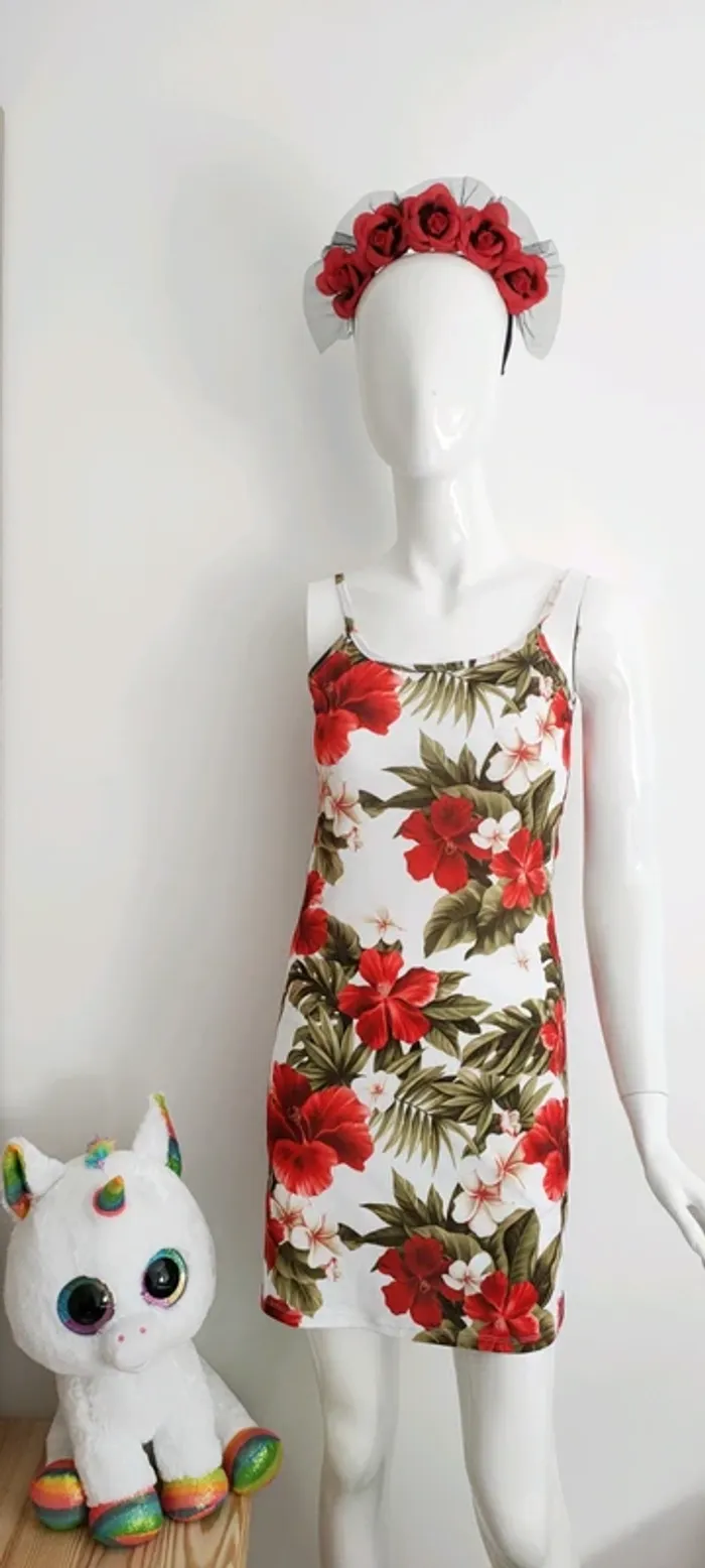 Robe d'été à fleurs, style tropique