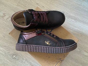 Chaussures tennis en cuir Mod8 pointure 36 Neuves