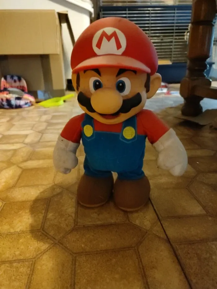 Grande figurine super Mario