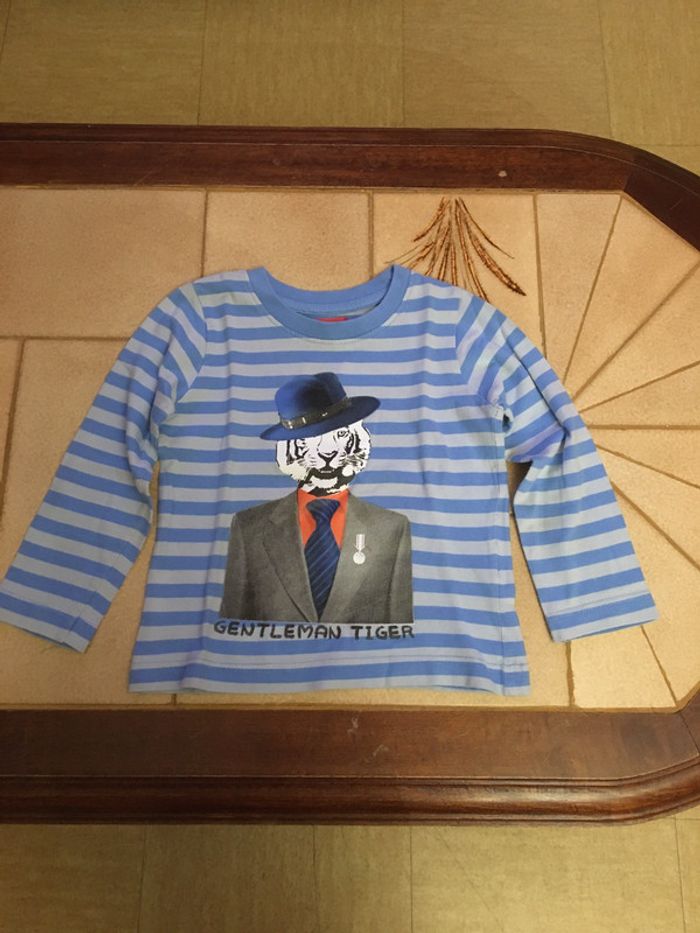 TEE shirt