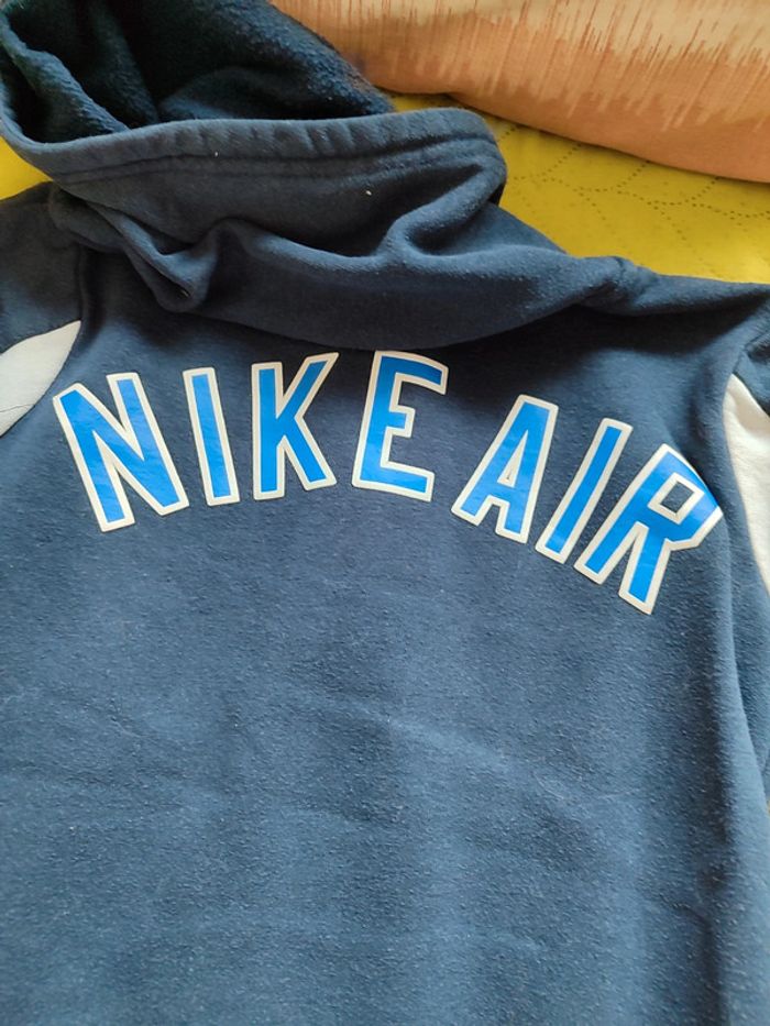 gilet nike  4/5 ans - photo numéro 5