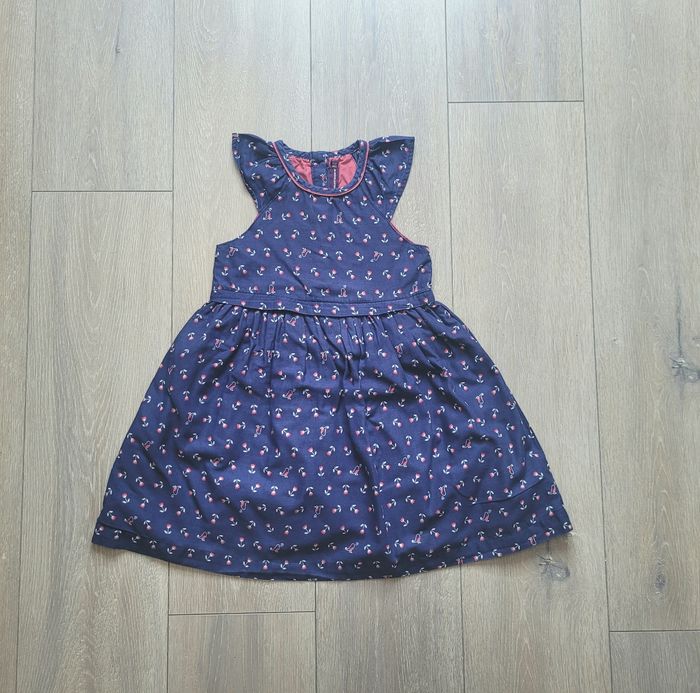 Robe bleu à fleur. Fille 5 ans. Marque Sergent Major