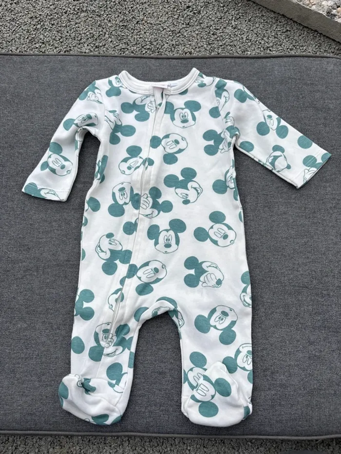 Pyjama bébé