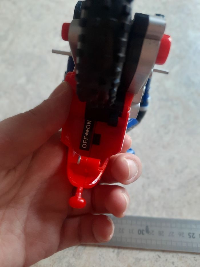 Moto à piles - photo numéro 6