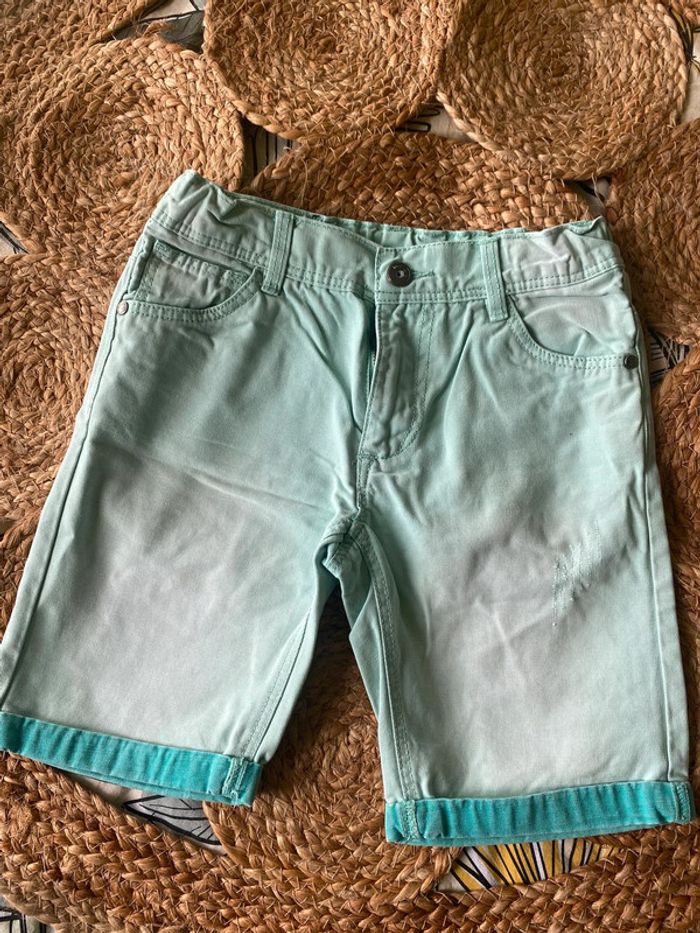 Short turquoise 🐊 8 ans - Tao