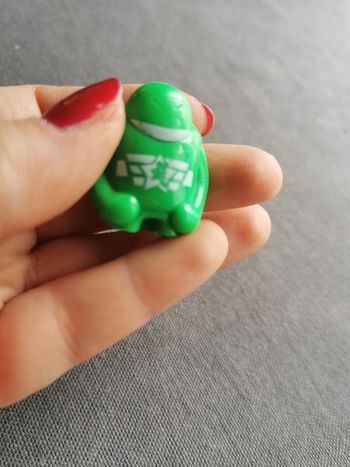 Osselet figurine verte