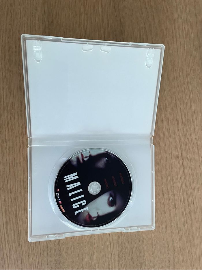 🍿 MALICE - photo numéro 2