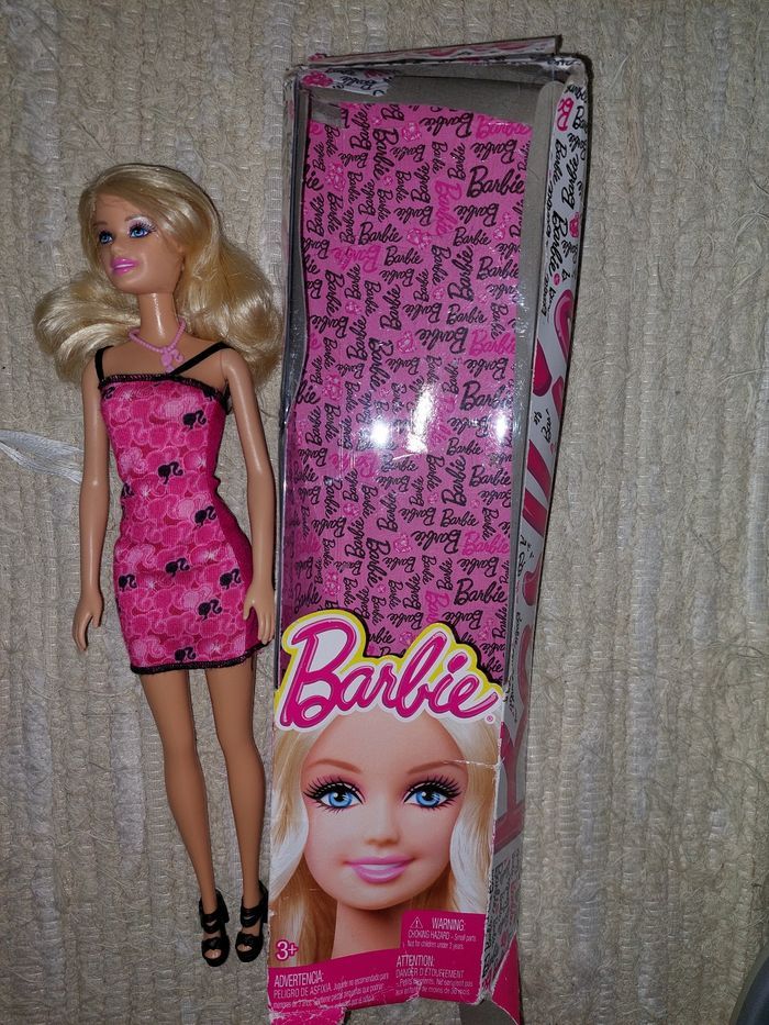Poupée Barbie chic par Mattel de 2013