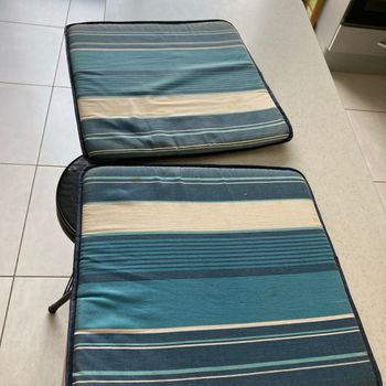 2 coussins de chaises