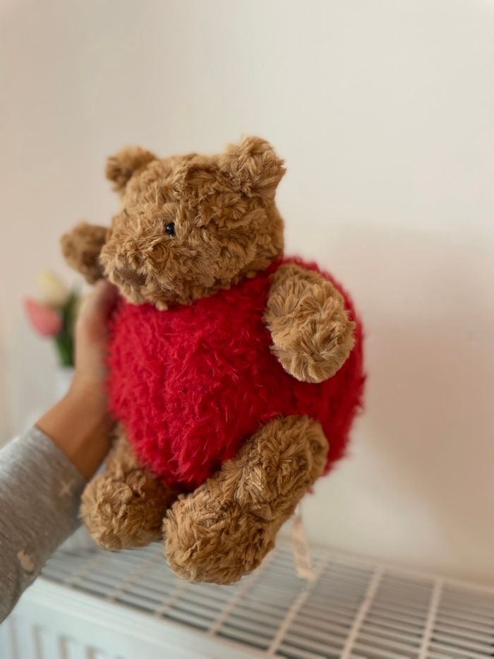 Peluche Jellycat Bartholomew Bear HeartRobe - photo numéro 8