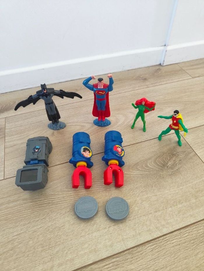 Figurines super héros