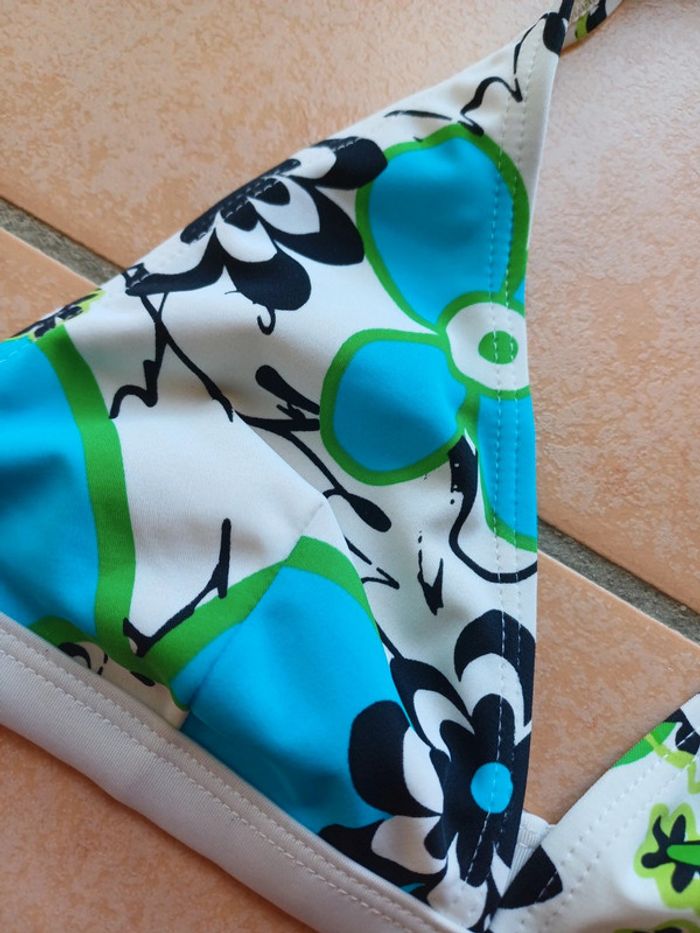 Haut de maillot de bain à fleurs 🌸 - photo numéro 3