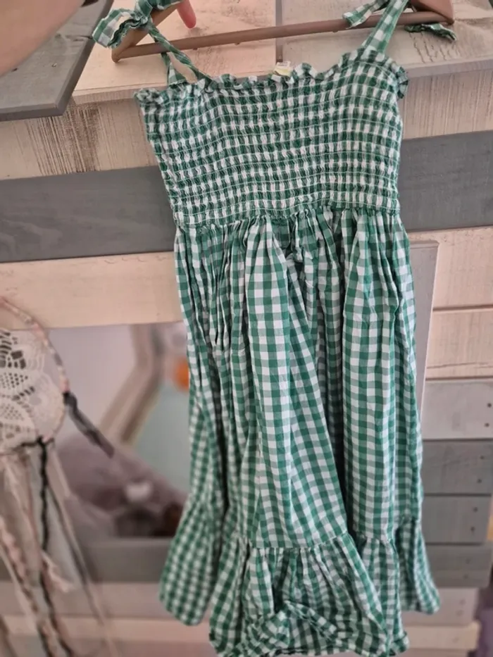 Jolie robe à fines bretelles - photo numéro 3