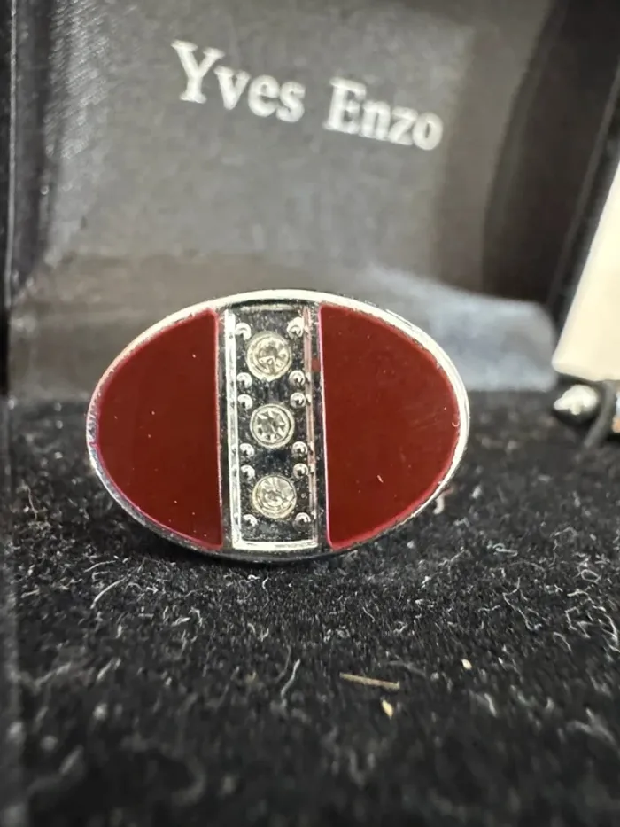 Boutons de manchette Yves Enzo, Il manque la face rouge d'un cot é - photo numéro 2