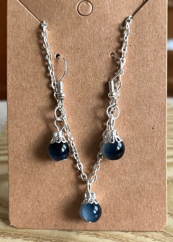 Collier et boucles d’oreilles perle marine