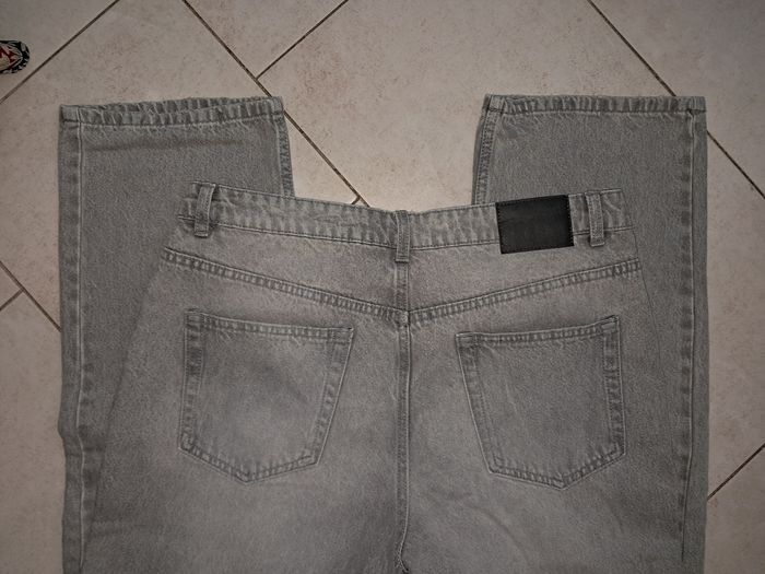 Jeans Neuf  T.42 - photo numéro 2