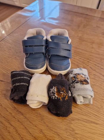 Baskets + chaussettes