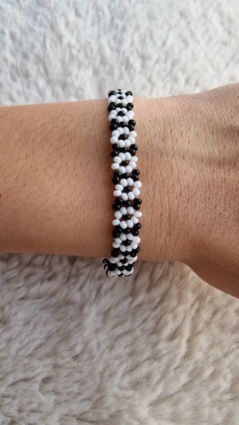 Bracelet blanc et noir