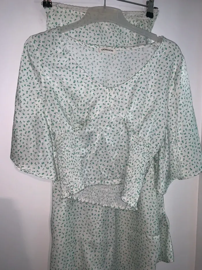 Jolie ensemble Cache Cache fleuri – taille 36