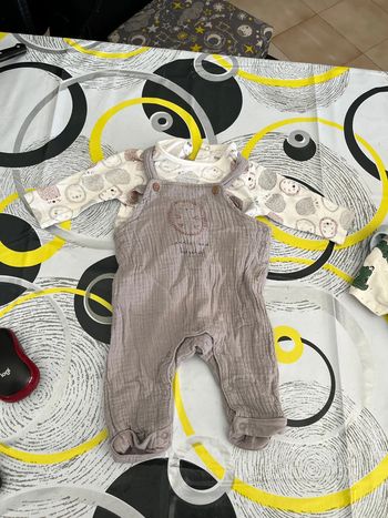 Ensemble salopette et haut manche longue