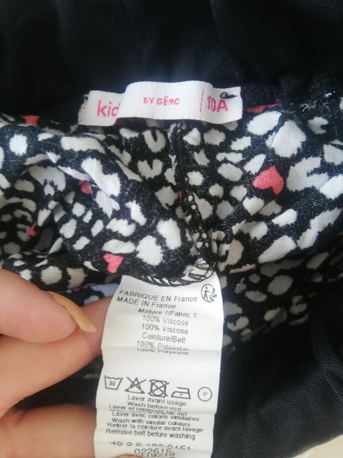 Lot 2 shorts 10 ans marques diverses neuf 5€ - photo numéro 2