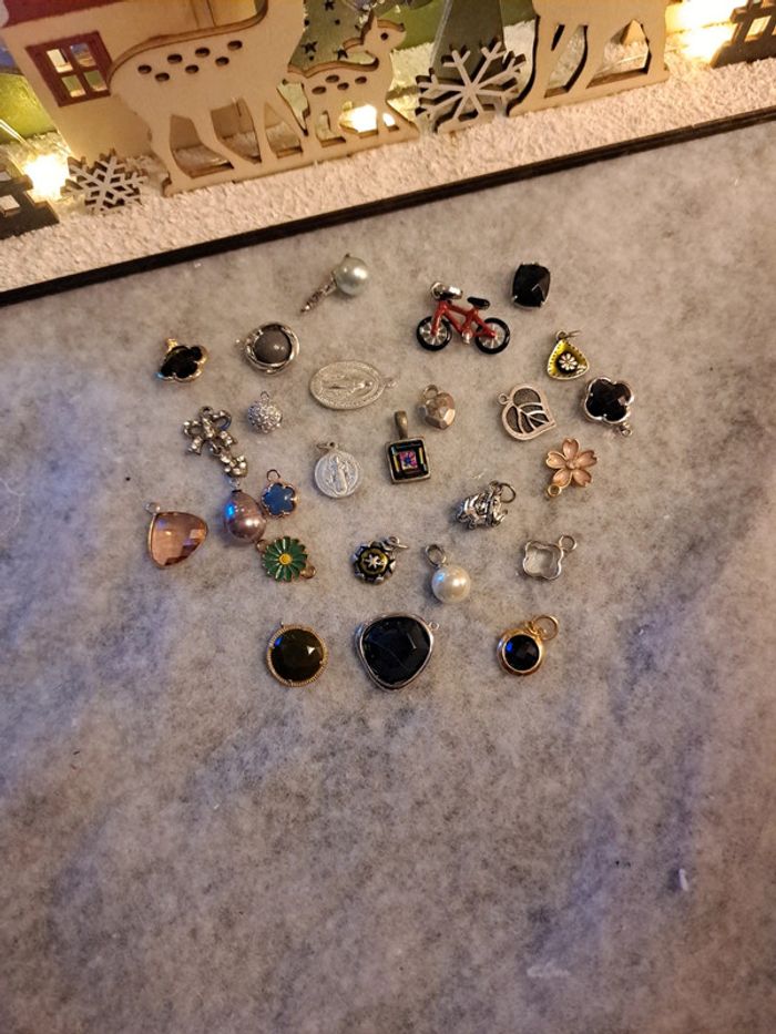 Lot de pendentifs diverses multicolore - photo numéro 3