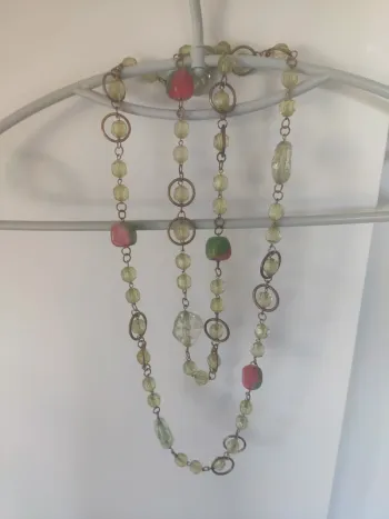 Collier vintage vert en perles