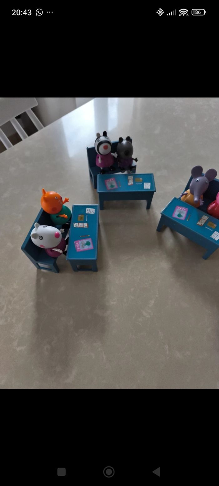 École Peppa pig + 9 personnages - photo numéro 5