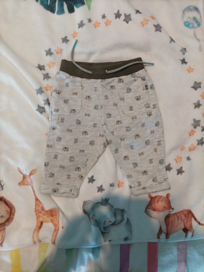 Pantalon gris - photo numéro 3