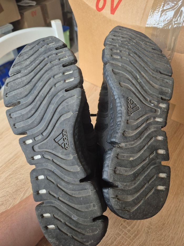 Baskets Adidas taille 43  1/3 - photo numéro 4