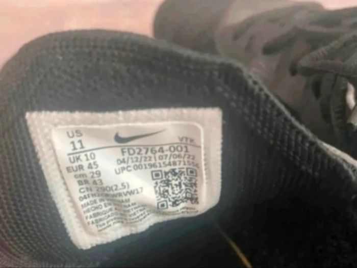 Baskets Nike noir T.45 - photo numéro 5