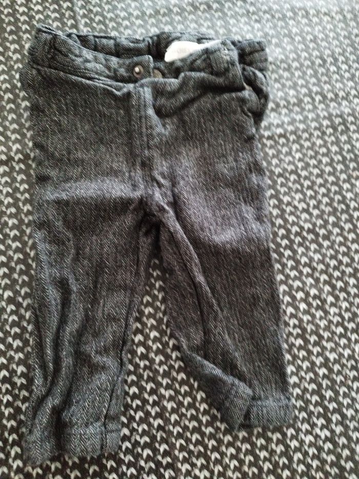 Pantalon gris chiné taille 9 mois