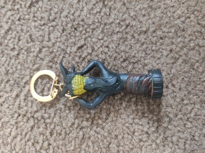 attention bien lire l'annonce porte clef publicitaire - photo numéro 3