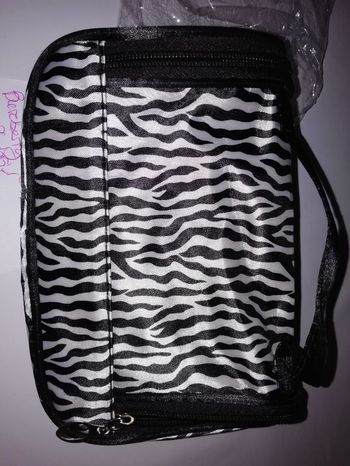 Trousse maquillage ou pochette 💄 neuve