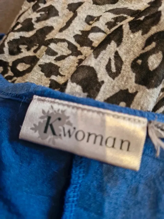Haut bleu kwoman taille 42 - photo numéro 4