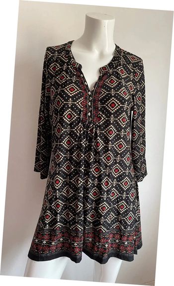 Tunique noire à motifs col V taille 2