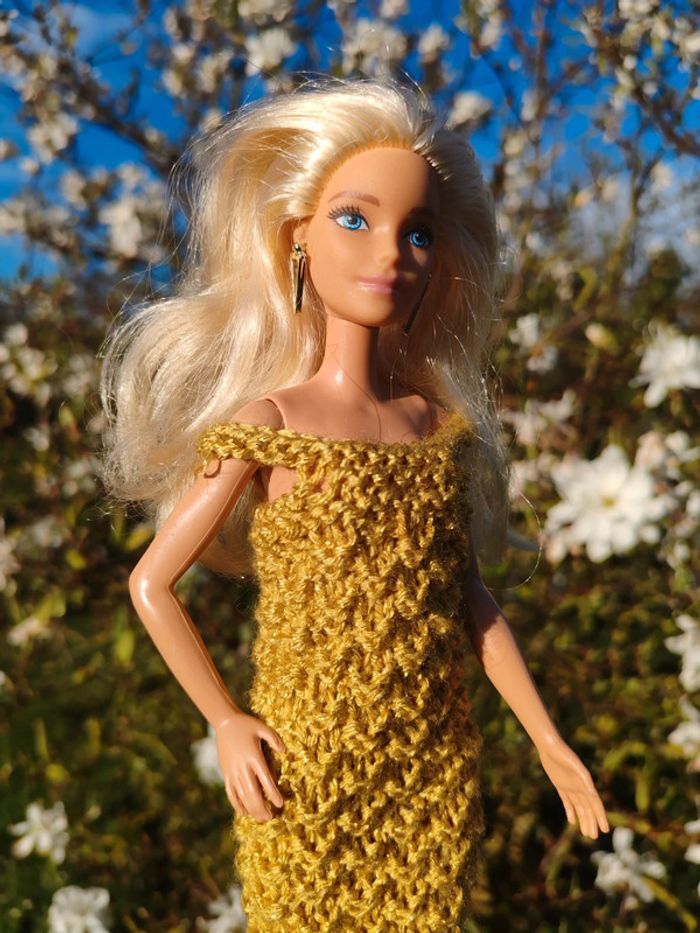 Robe couleur jaune d'or vert kaki pour barbie - photo numéro 3