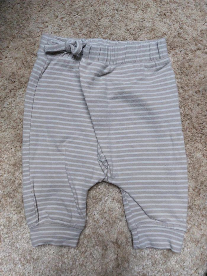 3 pantalons - photo numéro 3