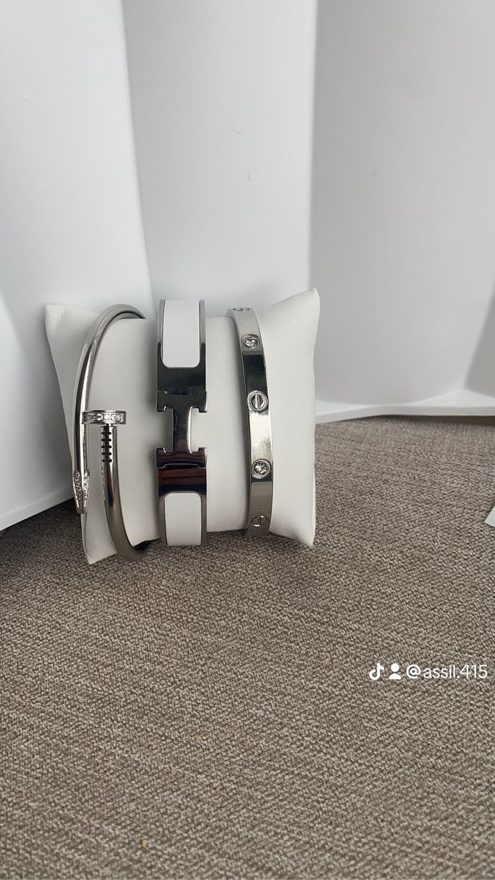 Bracelet hermès + clou + love