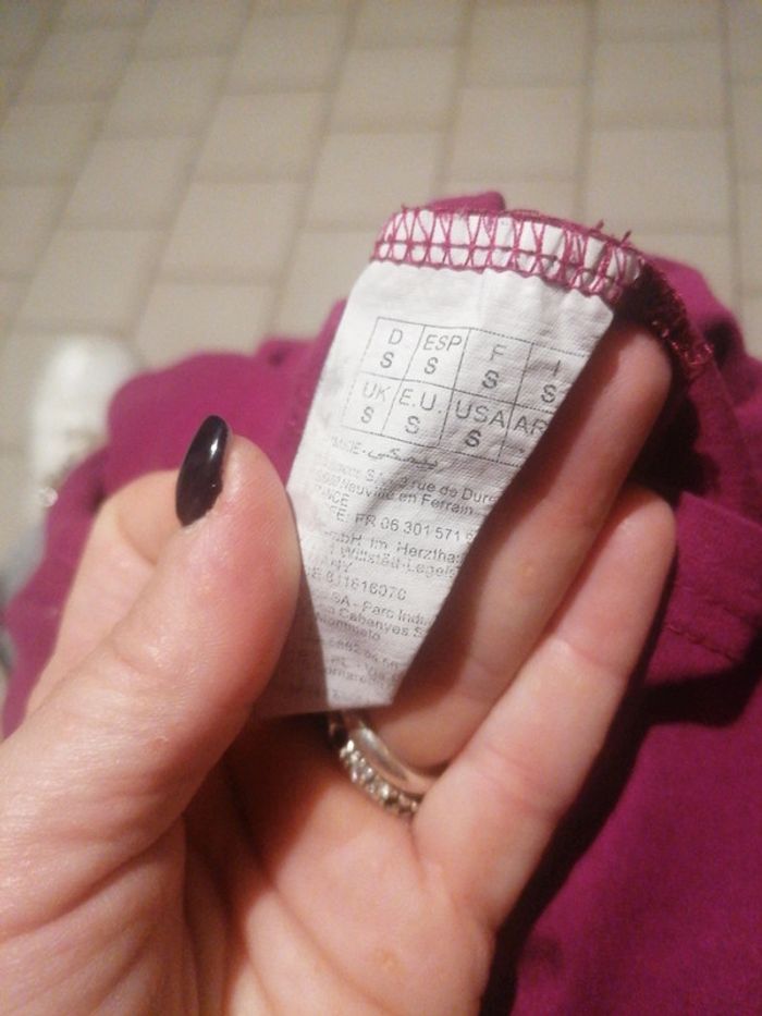 T-shirt taille s - photo numéro 3