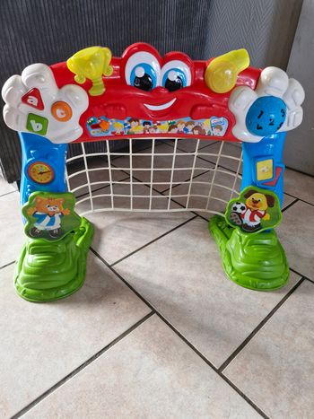 But foot eveil baby clementoni