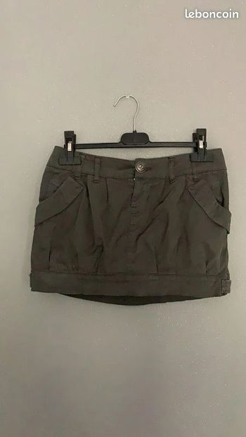 Jupe Gris Anthracite Stradivarius T34