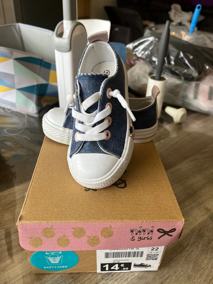 Chaussure en toile